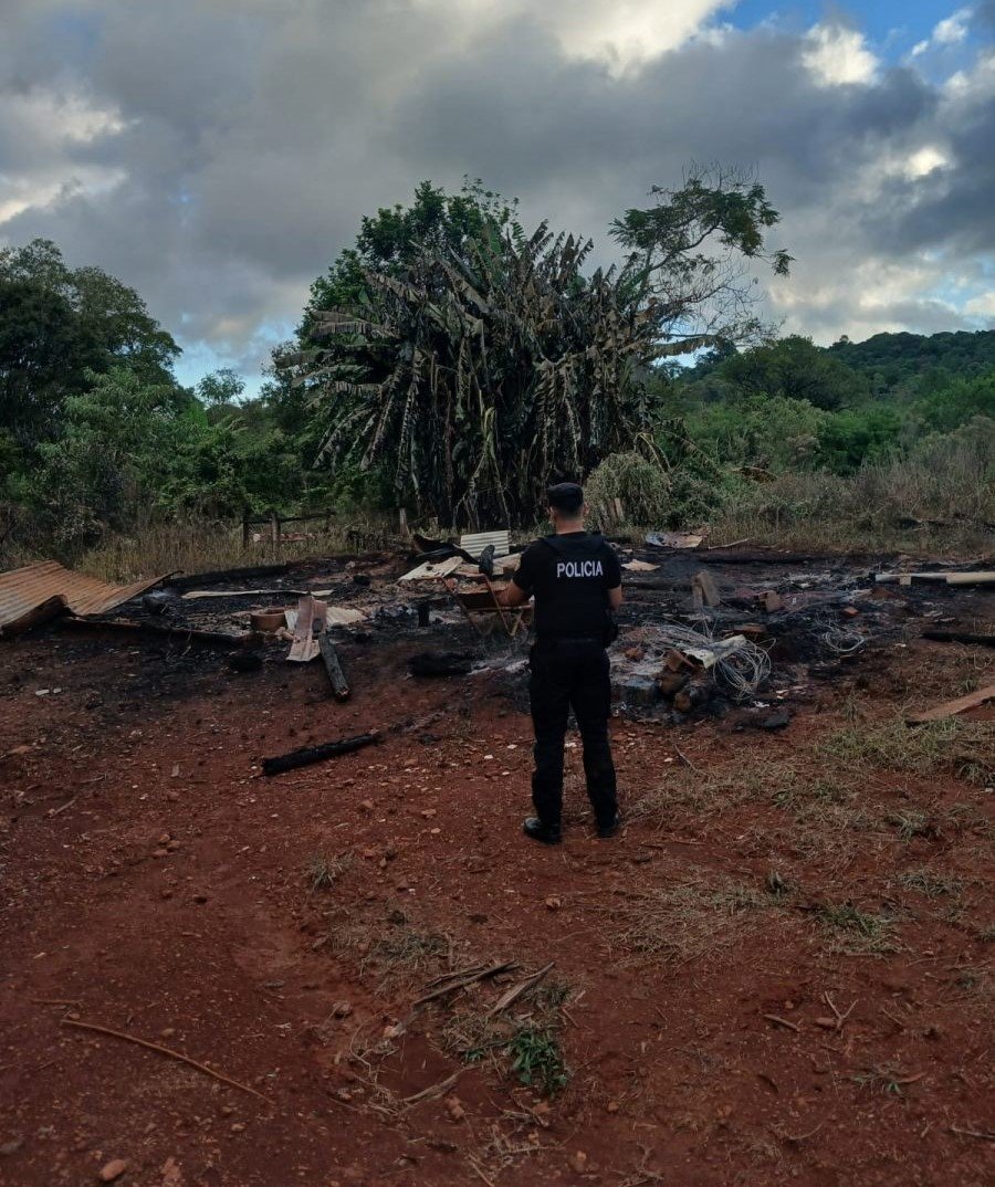 Se incendió un galpón en la localidad de Dos de Mayo, no hubo lesionados