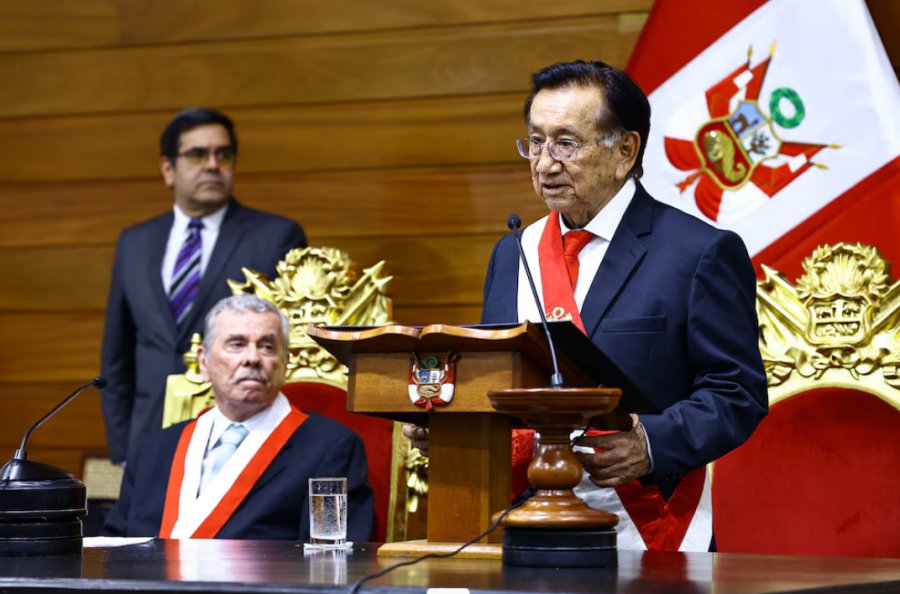 José María Balcázar es elegido Presidente interino de Perú tras la destitución de José Jerí