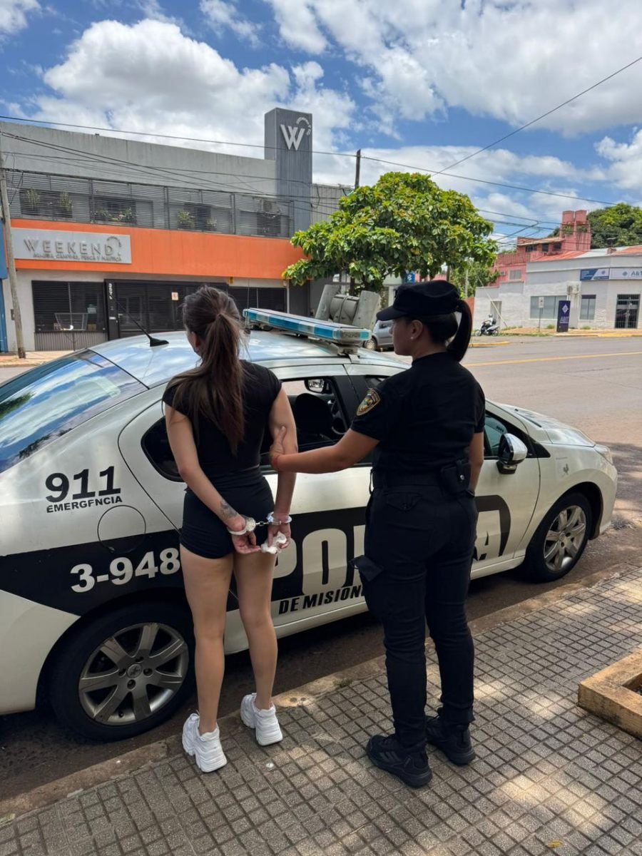 Fuera de sus cabales: Una mujer discutió con su pareja, disparó un arma y fue arrestada, fue en la ciudad de Posadas