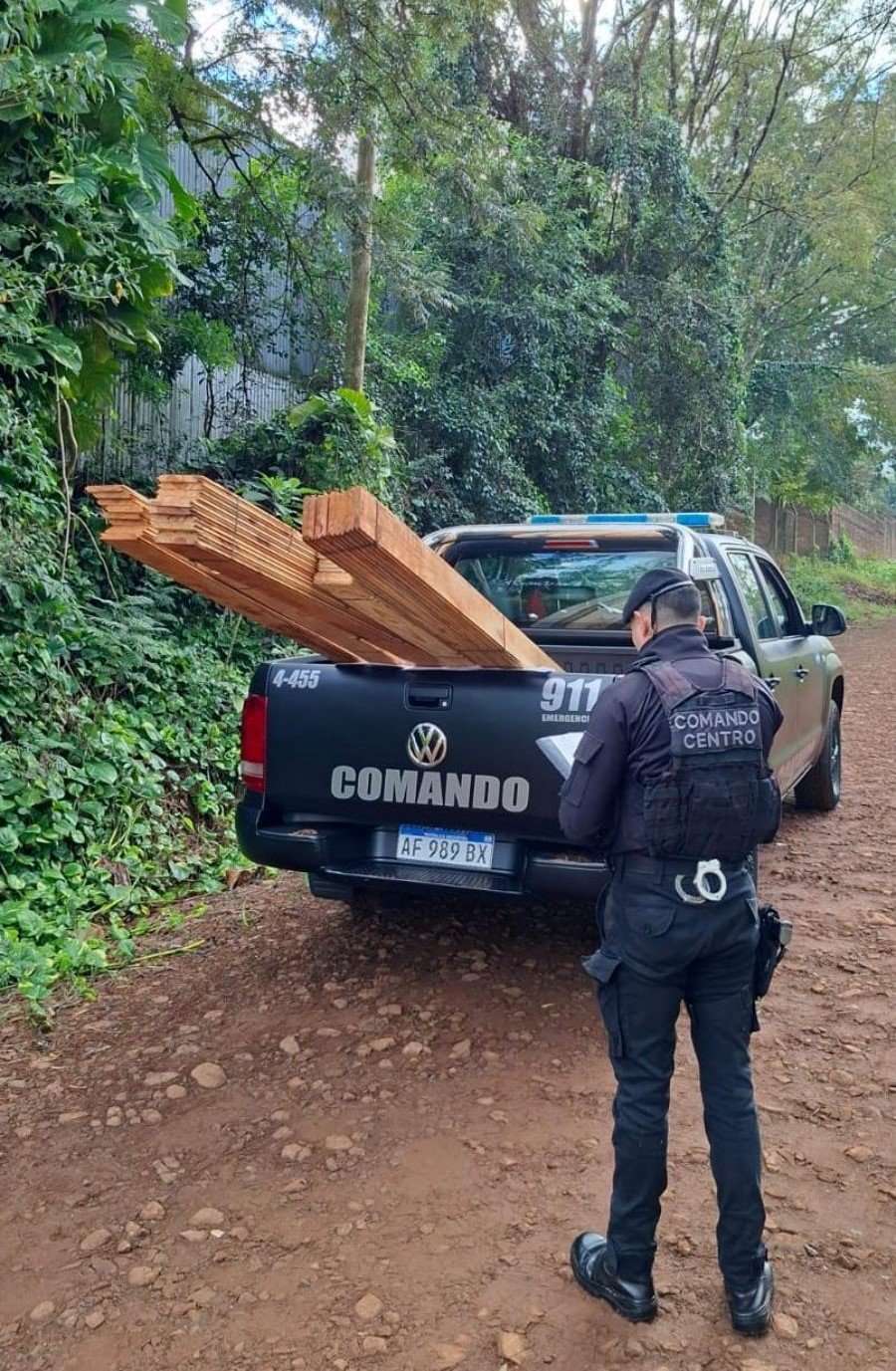 Tras el robo a un aserradero, la Policía de Misiones recuperó los materiales sustraídos y detuvo al quien sería el principal implicado