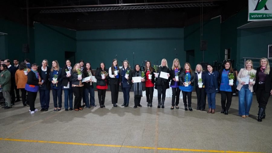 Emotiva celebración por el Día de la Maestra Jardinera y los Jardines de Infantes en la ciudad de Apóstoles