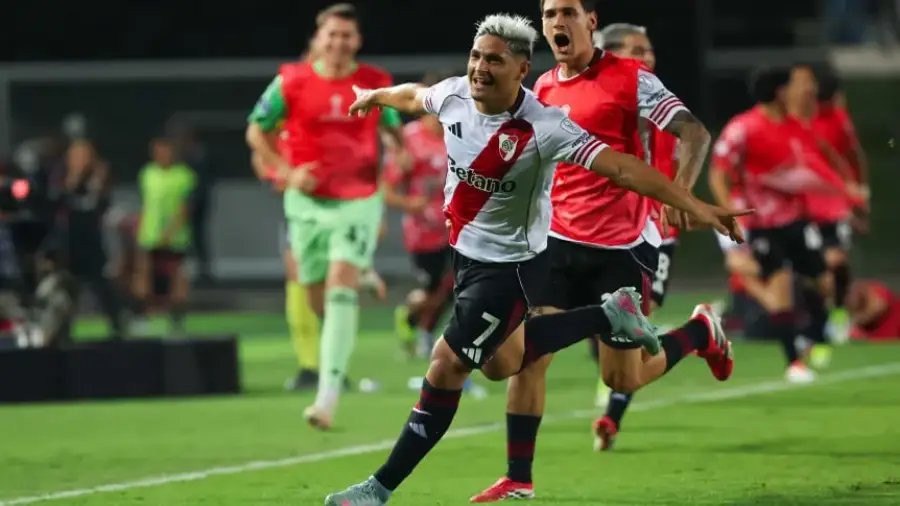 Copa Sudamericana: River Plate venció a Carabobo en Venezuela, falló un penal, le empataron con 10, le echaron a Beltrán y atajó Viña