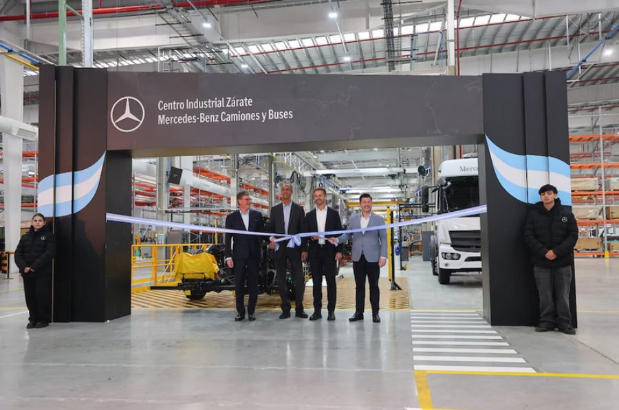 Mercedes-Benz inauguró en Zárate su nueva planta de camiones y buses tras una inversión de 110 millones de dólares