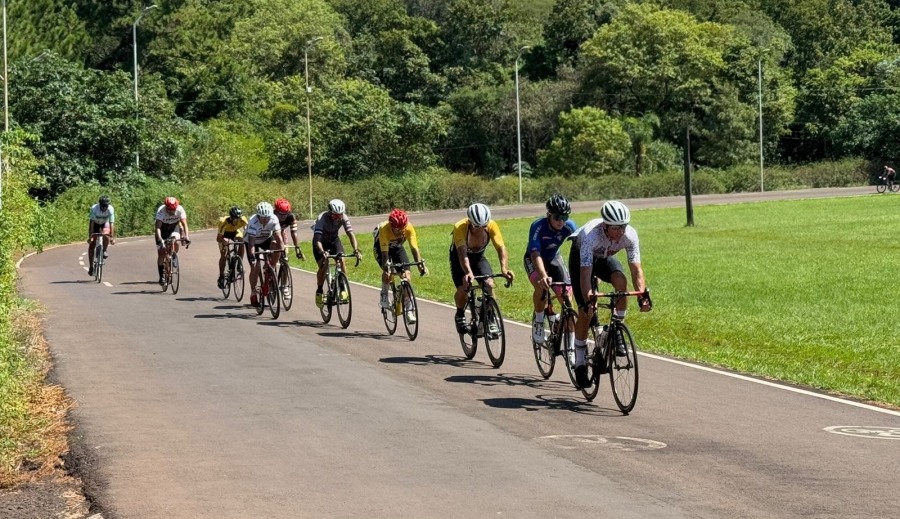 Apóstoles: Se corrió la final del cuadrangular de ciclismo de pista, con los mejores equipos y competidores de las provincias de; Misiones y Corrientes