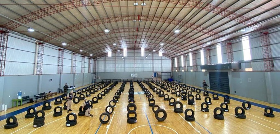 Misiones: Prefectura Naval Argentina decomisó más de 50 millones de pesos en mercadería ilegal, se trata de 316 neumáticos de automóviles y camionetas, que eran trasladados en un camión de una empresa de correos