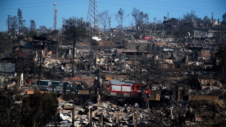 Afectan a 43 mil hectáreas: Hay al menos 19 muertos por los incendios en Chile, el Presidente Gabriel Boric declaró el estado de excepción