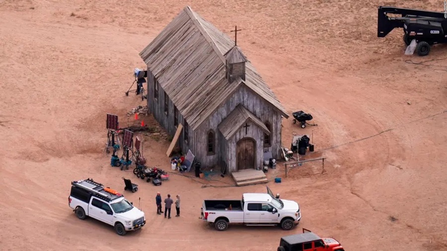 Acusan a Alec Baldwin de "homicidio involuntario" por el tiroteo fatal durante la filmación de la película "Rust"