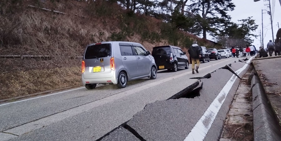 Un fuerte sismo de magnitud 7,6 sacudió la costa de Japón y hay alerta de tsumani en el Pacífico