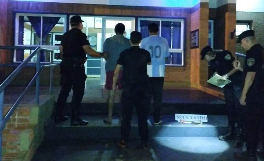 Misiones: Arrestaron a dos individuos cuando intentaban faenar un animal vacuno