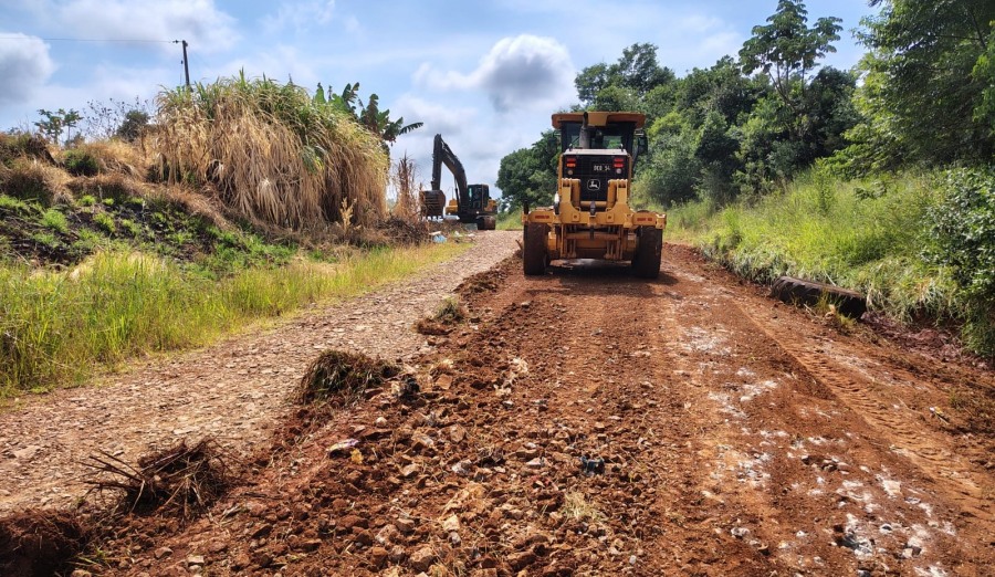 Programa Rutas Productivas: La Dirección Provincial de Vialidad de Misiones intensifica su trabajo en caminos terrados en los Municipios