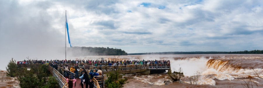 Misiones: En el primer día de reapertura del ingreso a la Garganta del Diablo en las Cataratas del Iguazú se registraron más de ocho mil ingresos