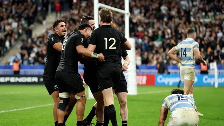 Vencieron a Los Pumas, el elenco argentino perdió por 44-6 ante Nueva Zelanda y los All Blacks jugarán la final del Mundial de Rugby