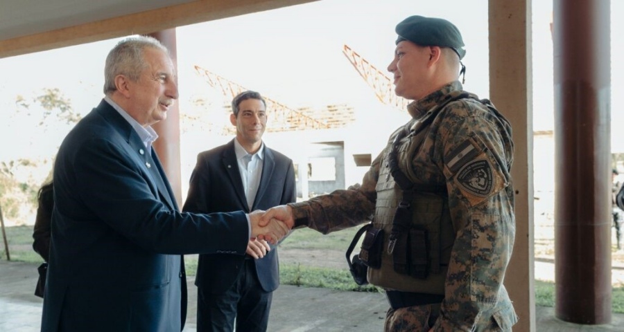Misiones: Passalacqua, acompañado por el Ministro Pérez visitó el Centro Integral de Entrenamiento Policial, destacando como modelo nacional en capacitación policial, y clave en la profesionalización de las fuerzas de seguridad en la provincia