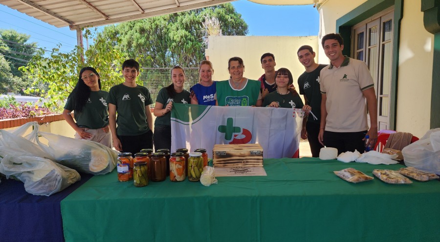 "Combos Estudiantiles": En Apóstoles unen la chacra con los estudiantes universitarios