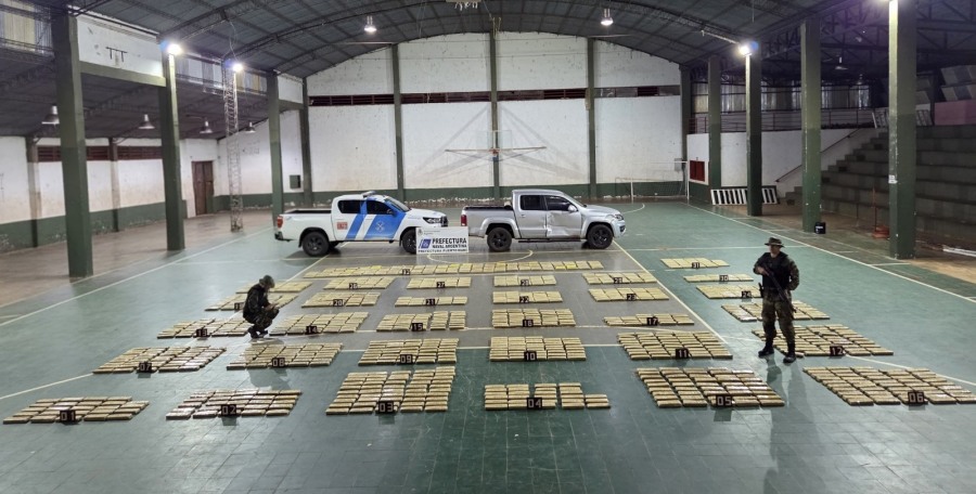Prefectura Naval Argentina incautó más de una tonelada de marihuana en Misiones