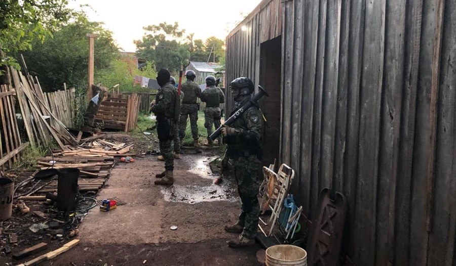 Megaoperativo "Amanecer": Siete detenidos, un narkokiosco desarticulado, secuestro de armas y objetos robados