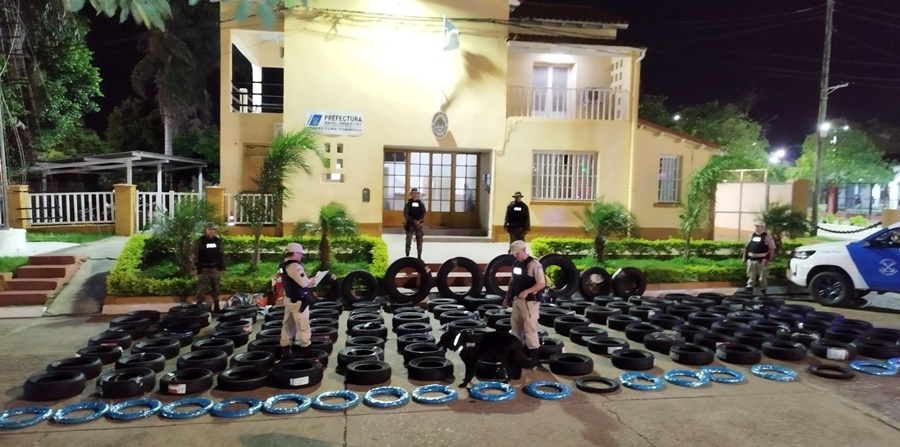 Operativo Mangal: Prefectura Naval Argentina incautó un cargamento millonario de neumáticos en Formosa