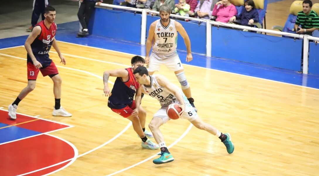 Liga Federal de Básquetbol: Club Tokio de Posadas derrotó a Hércules del Chaco y se aseguró el liderazgo