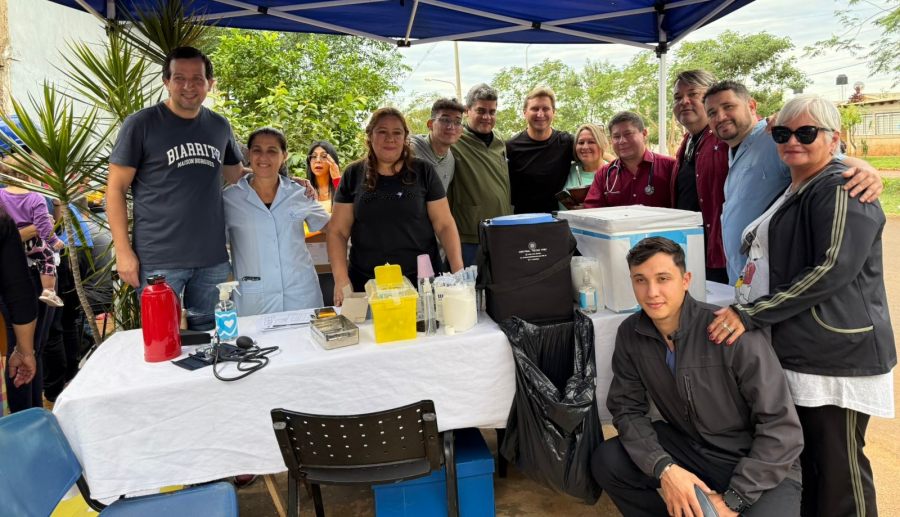 Jornada integral de atención sanitaria en el Barrio posadeño de Itaembé Guazú con participación de integrantes del Sublema "Mejor Ciudad" y Candidatos a Diputados Provinciales