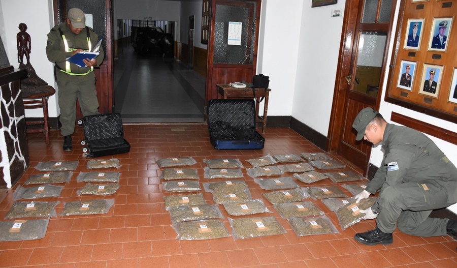 Corrientes: Gendarmes lograron la incautación de estupefacientes que pretendían ser trasladados a Retiro, en un ómnibus del trasporte de pasajeros