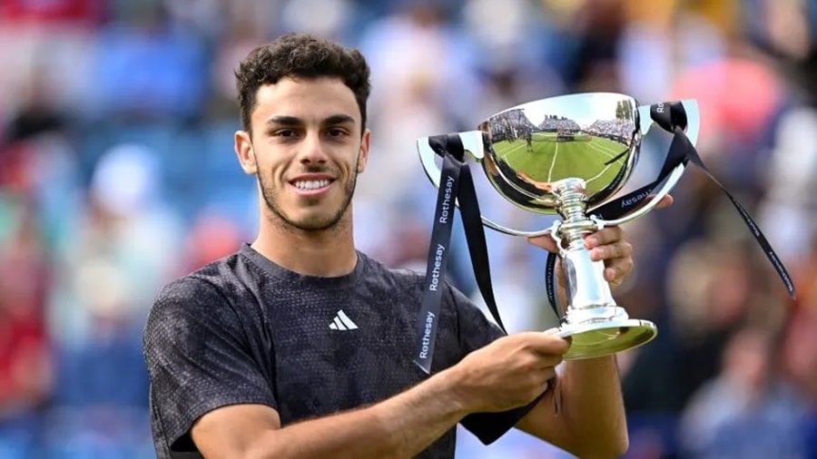 Tenis: El argentino Francisco Cerúndolo, histórico título en el césped del ATP 250 de Eastbourne, se impuso en tres sets ante el estadounidense Tommy Paul