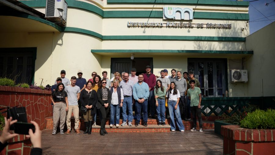 Apóstoles: En la Facultad de Ciencias Exactas, Químicas y Naturales de la Universidad Nacional De Misiones, Módulo local hubo una reunión de trabajo piscícola, la antesala del Hackathon 2025