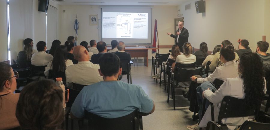 Especialista disertó sobre trasplante renal y progresión de la enfermedad crónica en el Hospital Dr. Ramón Madariaga en la ciudad misionera de Posadas