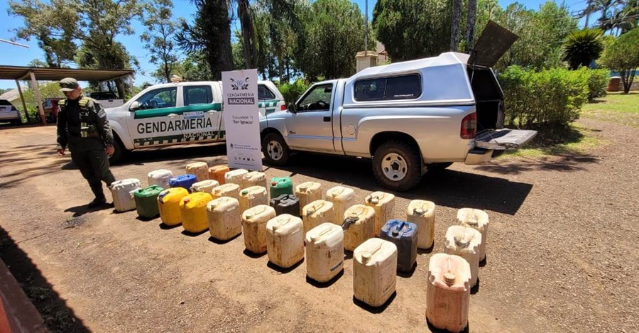 Gendarmería Nacional, incautó seiscientos litros de nafta, sin estar habilitado para el transporte de sustancias peligrosas, y sin poder justificar su conductor el destino final