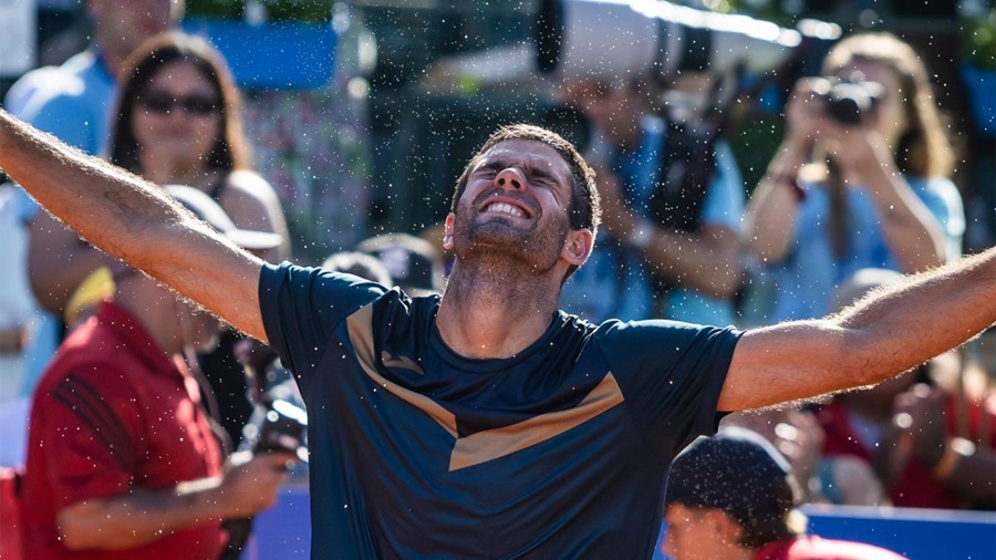 Tenis: El argentino Facundo Díaz Acosta y el chileno Nicolás Jarry, que dio el batacazo ante Alcaraz, son finalistas del Argentina Open