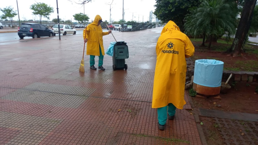 El Municipio posadeño despliega equipos de tareas tras las lluvias para garantizar seguridad