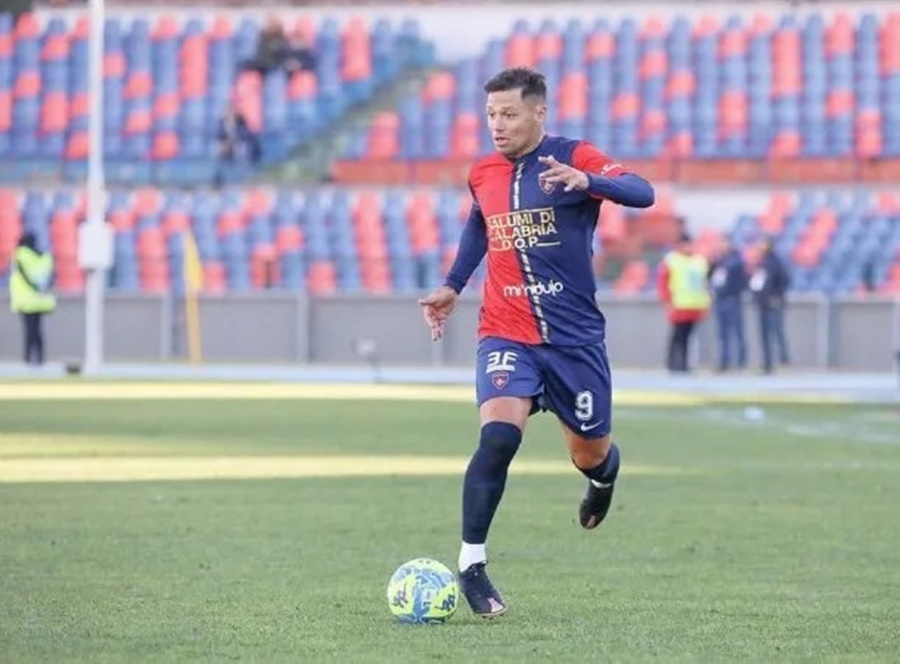 Dura lesión: Mauro Zárate se rompió los ligamentos cruzados en la segunda división de Italia