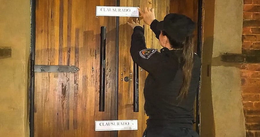 Apóstoles: La Policía de la provincia de Misiones clausuró una fiesta clandestina con menores y secuestró una gran cantidad de bebidas alcohólicas