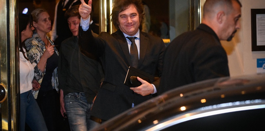 Javier Milei viaja a Estados Unidos: Lleva a Caputo y tendrá contactos con el FMI y el Departamento de Estado