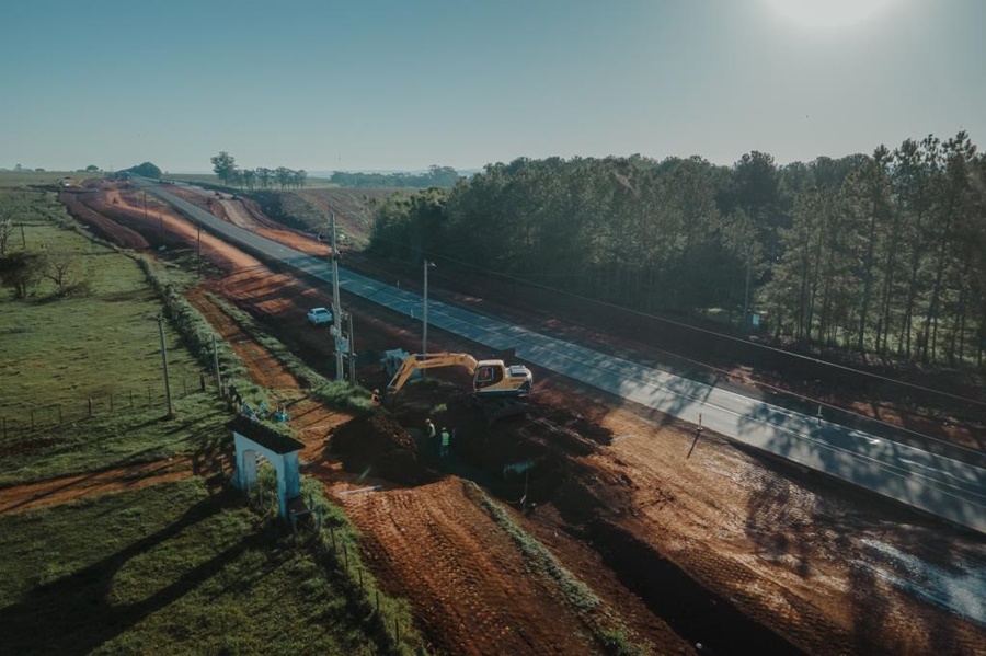 Trabajos en varios frentes de obra: La Ruta Nacional N° 105 mucho más cerca de la duplicación completa