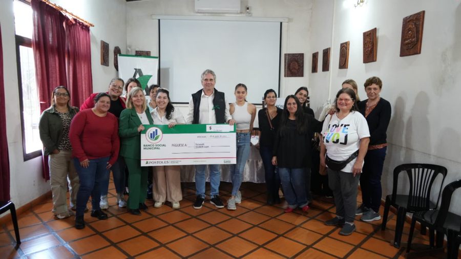Concretar Sueños: El Banco Social Municipal Impulsa a emprendedoras apostoleñas