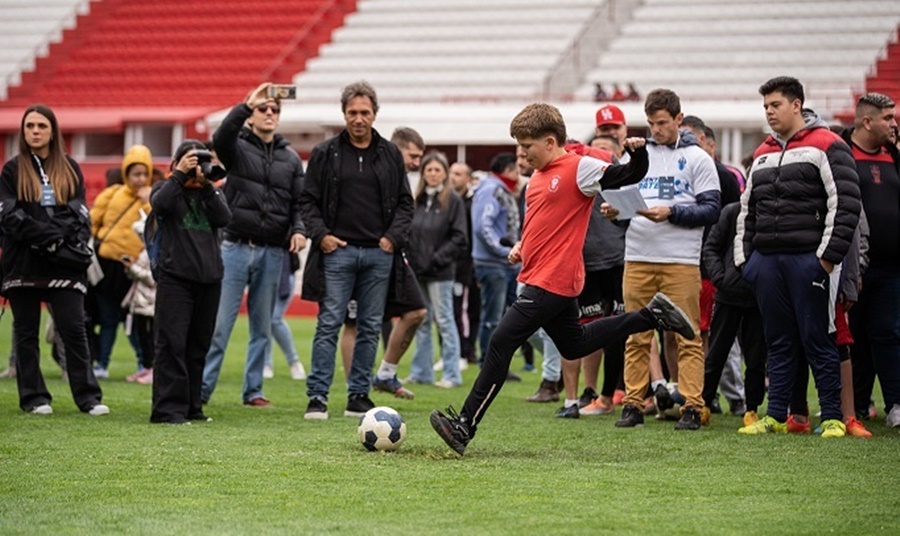 Torneo de Argentina Patea: Con más de mil personas presentes, finalizó el Primer Torneo de Penales, en el Estadio del Club Atlético Huracán