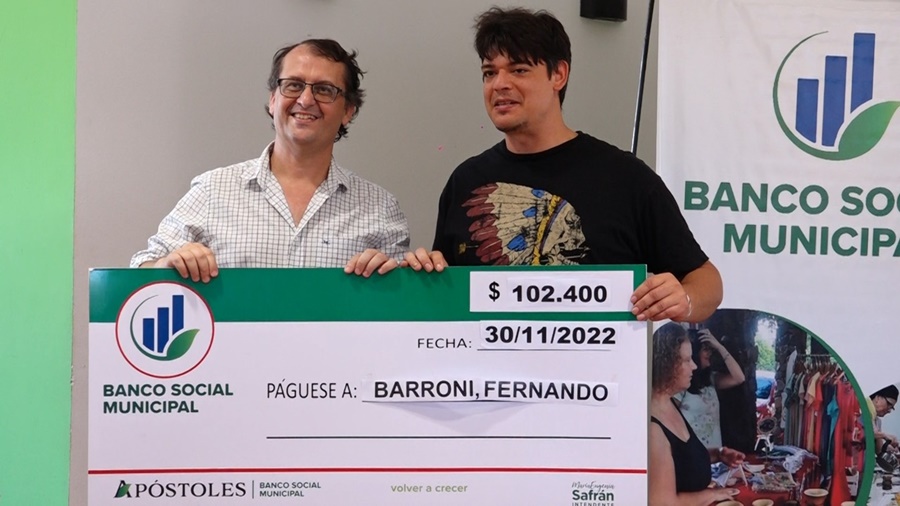 Beneficiario del Banco Social Municipal de Apóstoles: “Quiero agradecer al Municipio ya que se preocupan mucho por los emprendedores jóvenes y nos dan una mano”.