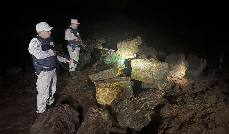 Fronteras blindadas: La Prefectura Naval Argentina secuestró más de una tonelada de marihuana en Misiones, el cargamento fue localizado durante la noche a la vera del Río Paraná