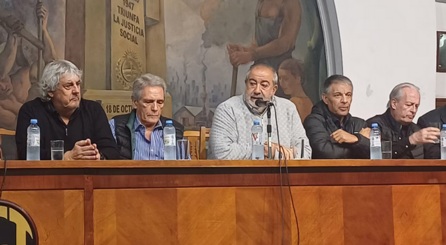 Los colectivos circularán con normalidad: Entre divisiones y rebeliones internas, la CGT concreta su apuesta más riesgosa con el tercer paro general contra la Administración del Presidente Javier Milei