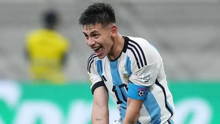 Argentina eliminó a Brasil y es semifinalista del Mundial Sub 17 que se desarrolla en Indonesia con un hat-trick de Claudio Echeverri