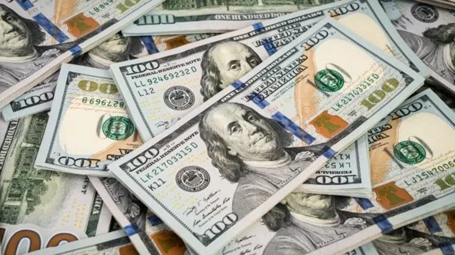 Brecha, arriba del 125%: El dólar blue aceleró carrera alcista, saltó 17 pesos, quebró un nuevo récordhistórico y cerró a 790 pesos