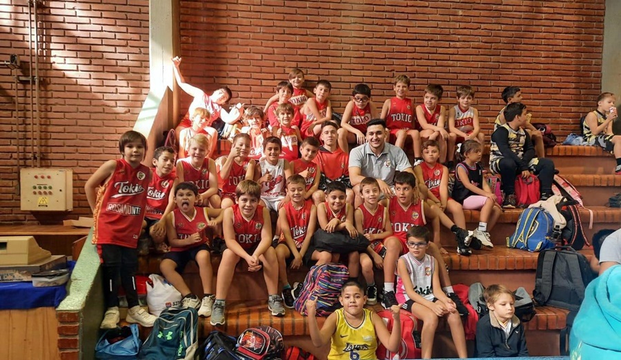 Básquetbol: El Club Tokio de Posadas copó la provincia de Misiones de norte a sur