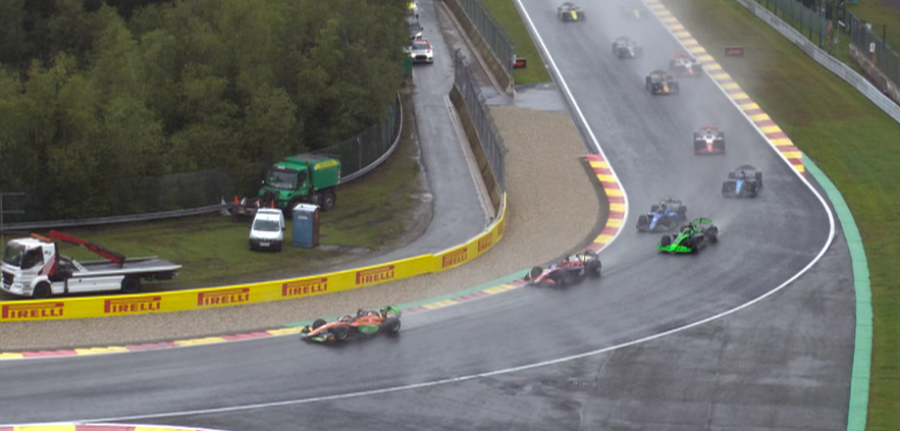 Fórmula 2: En una carrera con poca visibilidad, Franco Colapinto finalizó octavo en la Sprint Race del sábado que se suspendió en Bélgica