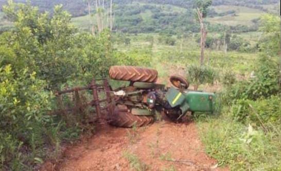Falleció un agricultor de 69 años tras volcar con su tractor