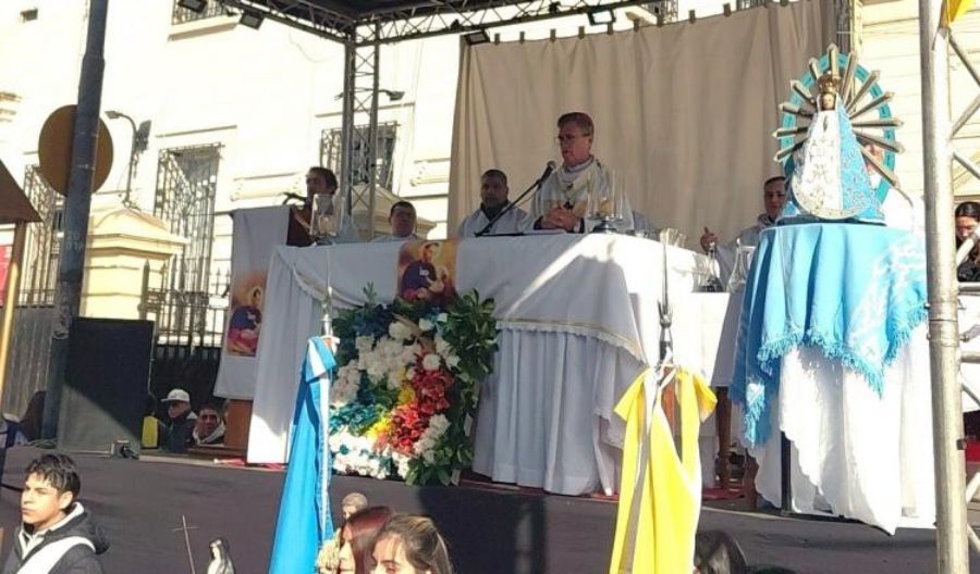 Arzobispo García Cuerva: "San Cayetano, ayudanos a hacer de la Argentina, casa de encuentro y de trabajo"