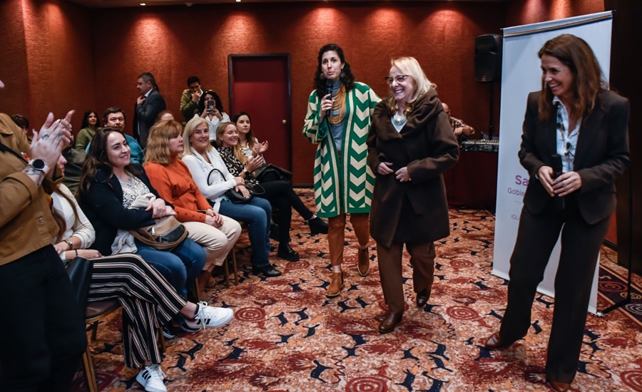 Se realizó el Foro de Transversalización de Género y Diversidad en Santa Cruz con la participación del RENATRE