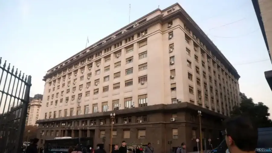 Dato clave de inicio de mes: Recaudación de Enero, estiman que Ganancias y combustibles cubrirán el vacío del Impuesto PAÍS
