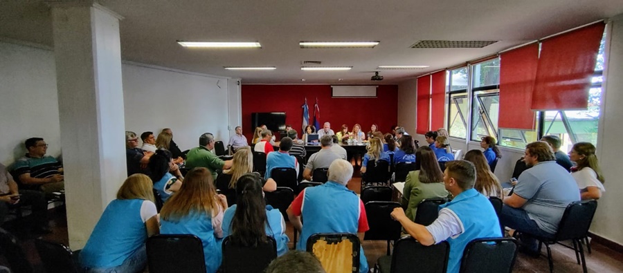 Misiones: Paritaria Docente, el Gobierno Provincial acordó con los gremios ajuste salarial de Febrero