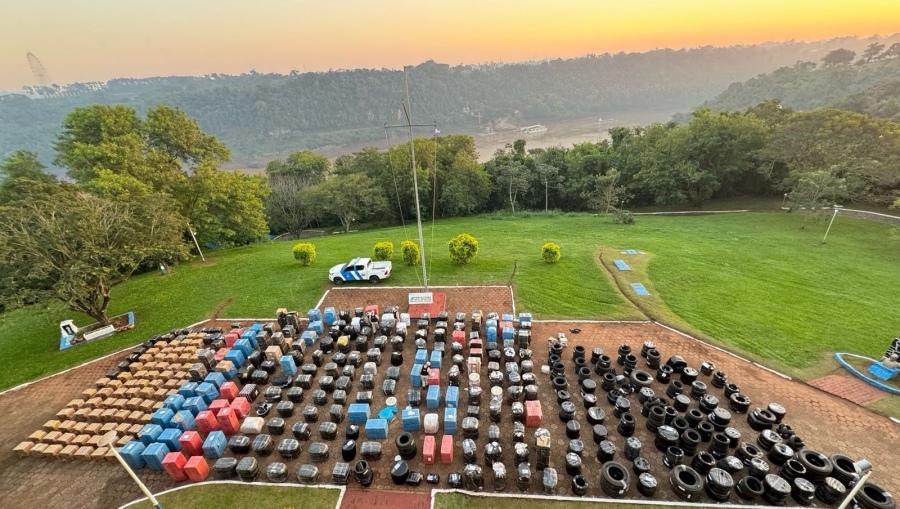 Golpe al contrabando: Prefectura Naval Argentina secuestró un cargamento millonario de mercadería ilegal en Misiones