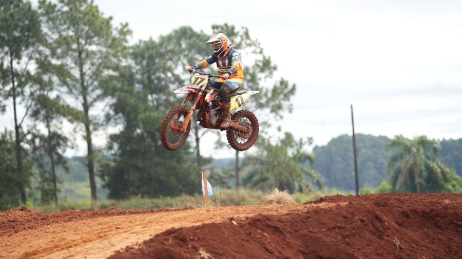 Con una exitosa fecha del campeonato de Motocross quedó inaugurado el nuevo circuito del Autoclub Apóstoles